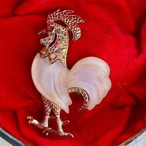 Vintage  Hattie Carnegie, Unsigned, (Precious Pins)